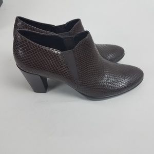 ecco shape 55 plateau stack shootie